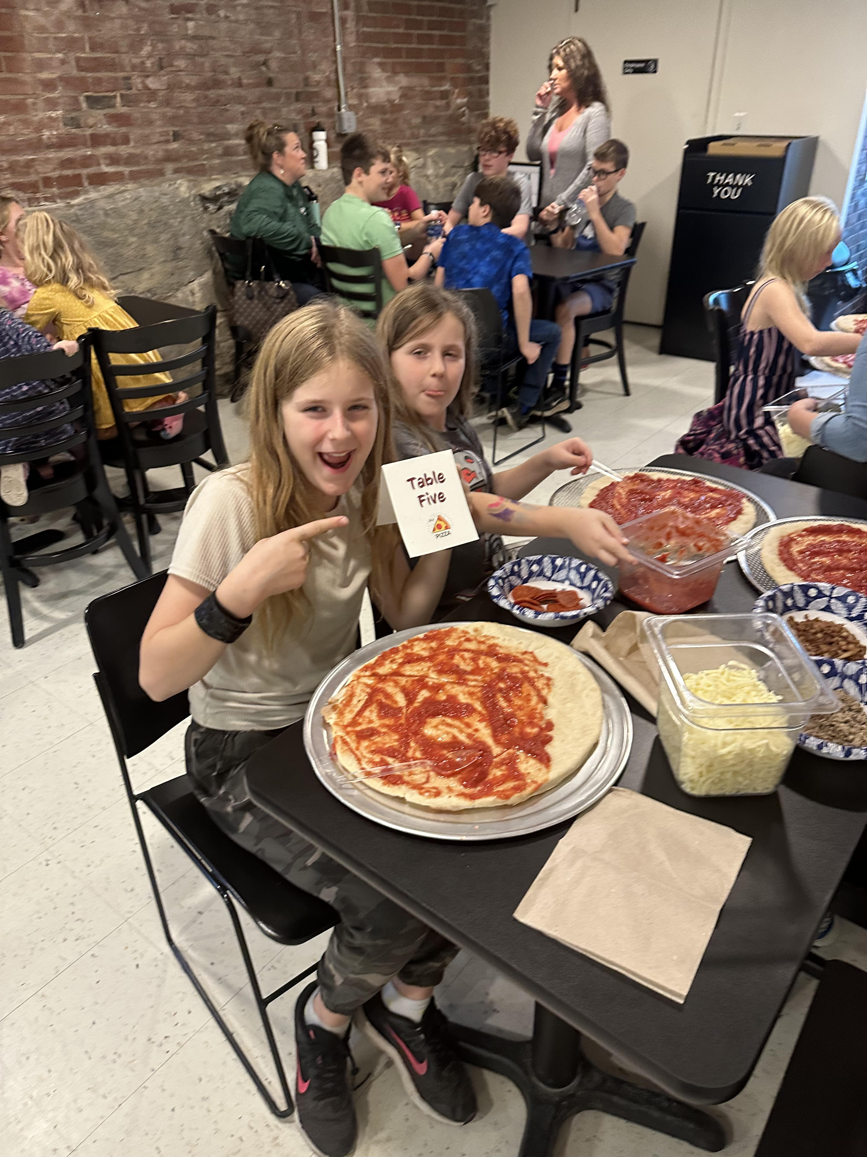 APL's Kids Can Cook Program spent time with Corwin and Cibo Pizza.